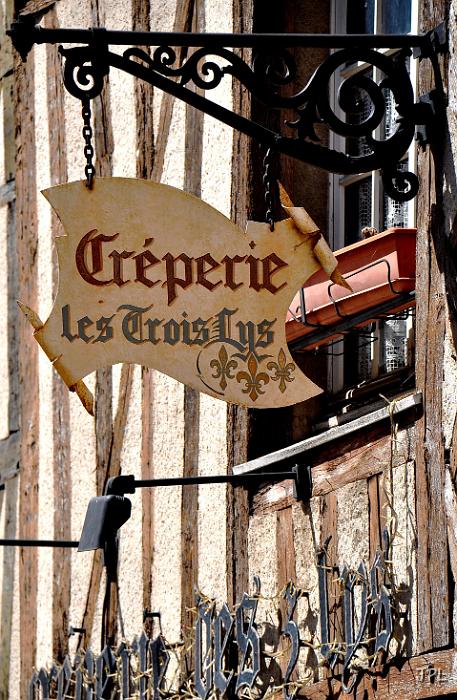 Chartres_5935.jpg
